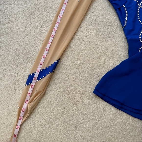 New Girl Figure Skating Dress Girl Size M with Hair Scrunchies (155~165cm) - Picture 10 of 12